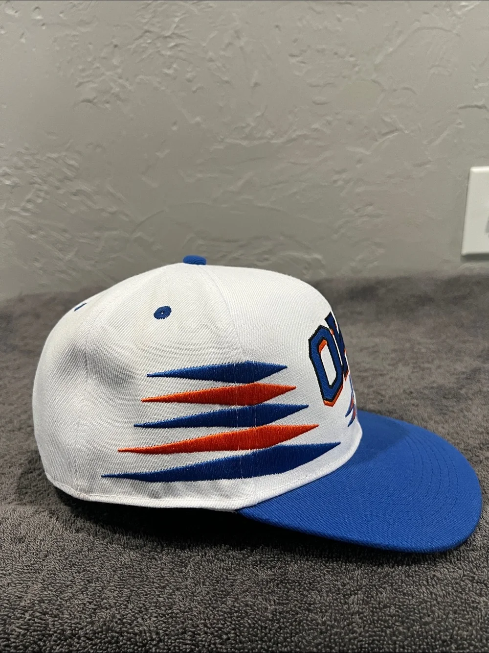 🔥🏀 OKLAHOMA CITY THUNDER NBA OKC Diamond Throwback Snapback Hat Cap - Worn once